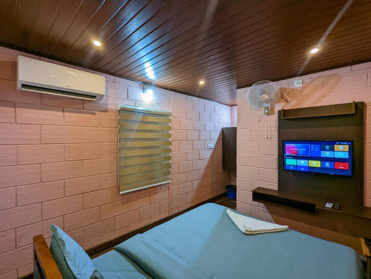 The Wayanad Club Hotel Sultan Bathery Exterior foto