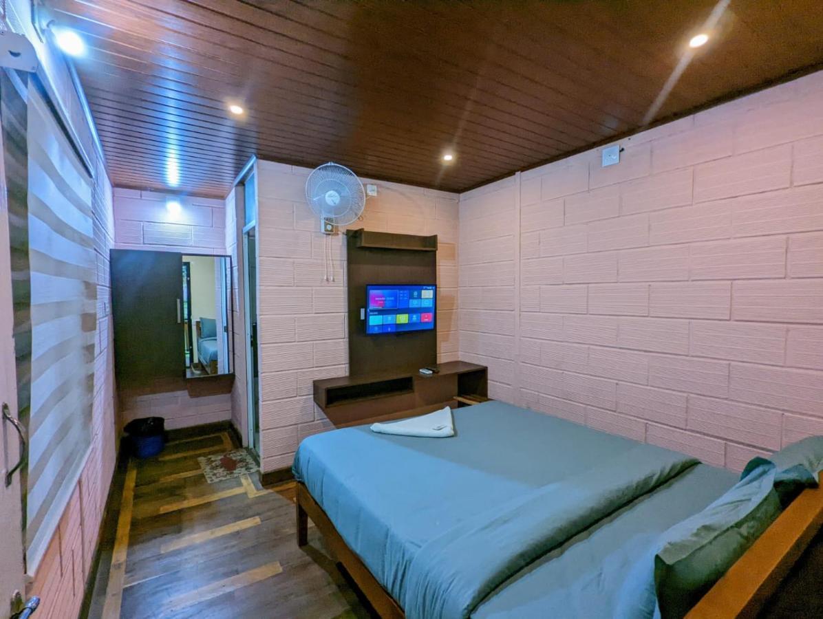 The Wayanad Club Hotel Sultan Bathery Exterior foto