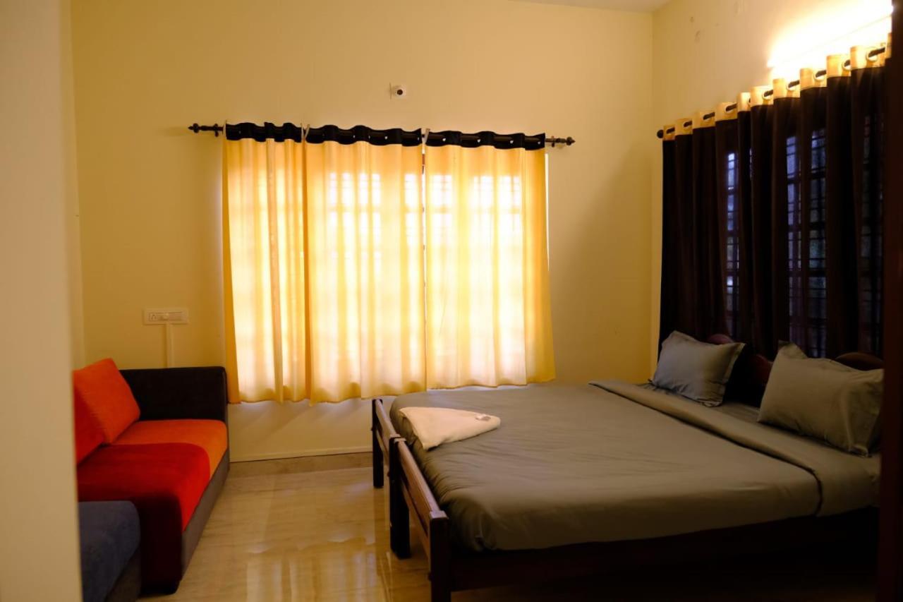 The Wayanad Club Hotel Sultan Bathery Exterior foto
